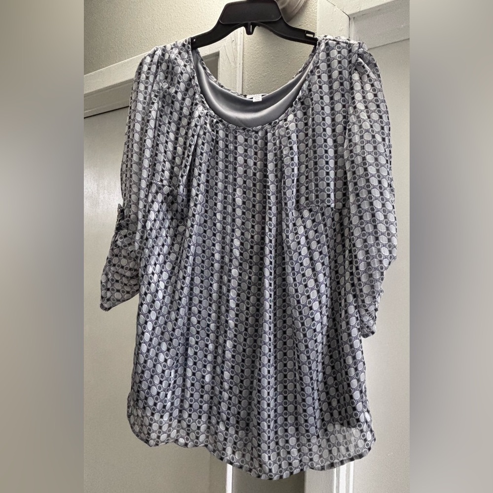 Rebecca Malone Black & Gray Geometric lined blouse 2X